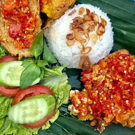 AYAM GEPREK CIK GU