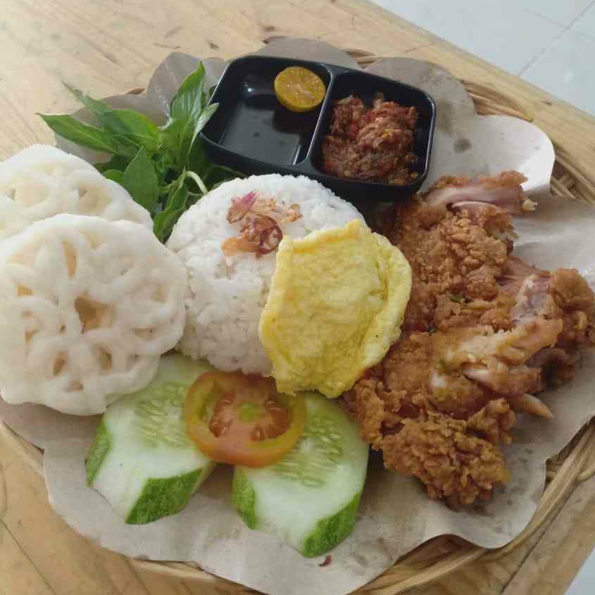 AYAM GEPREK RAMINTEN