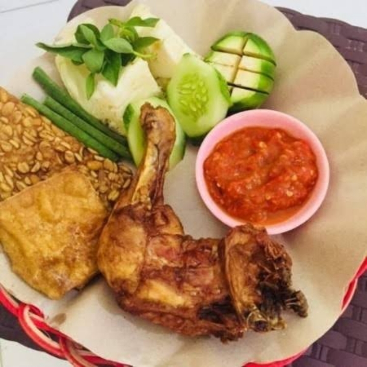 AYAM GORENG LALAPAN TANPA NASI