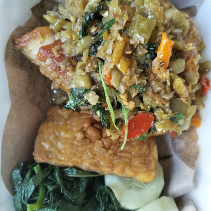 AYAM GORENG RICA-RICA