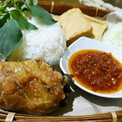 AYAM LALAPAN