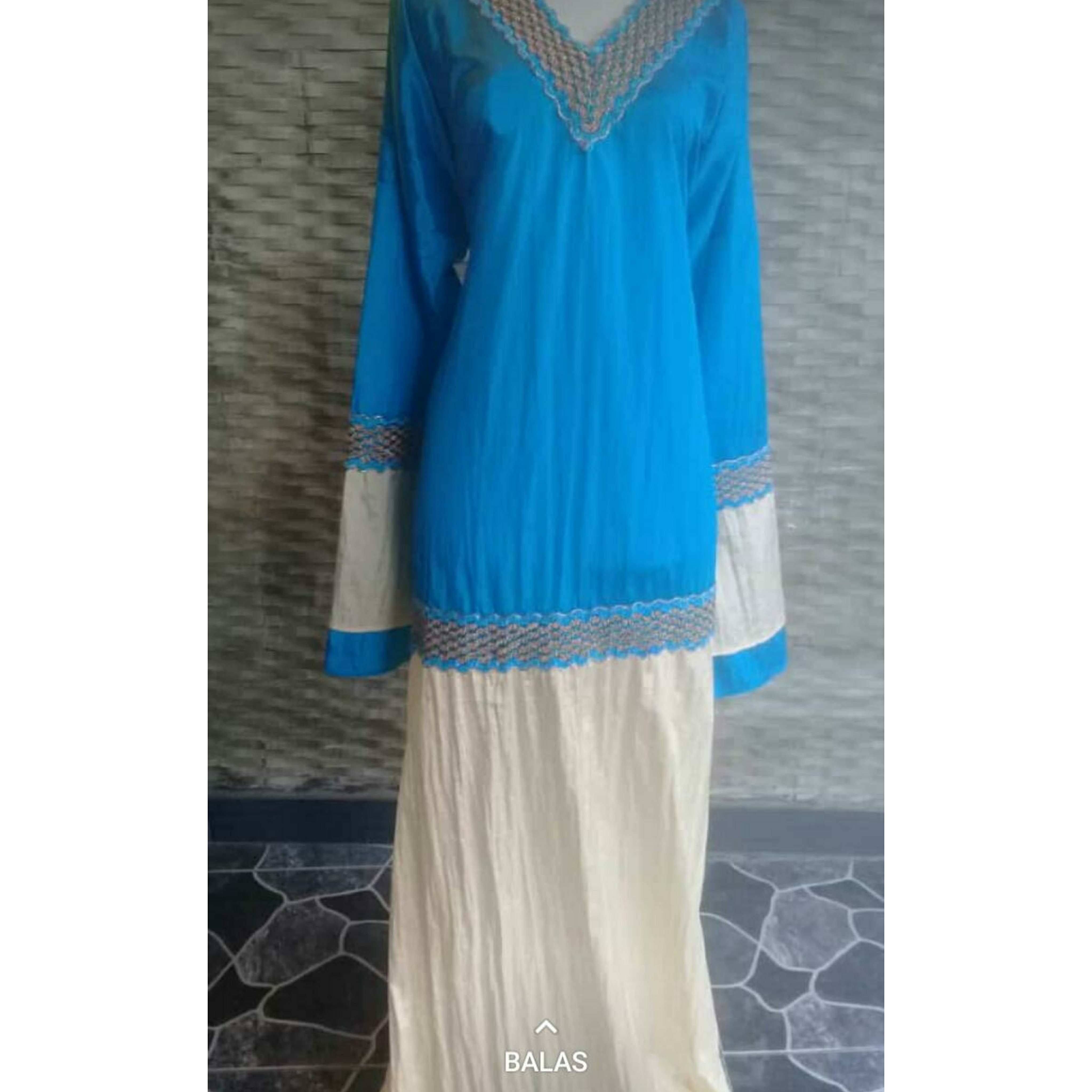 Abaya Parasit Duo