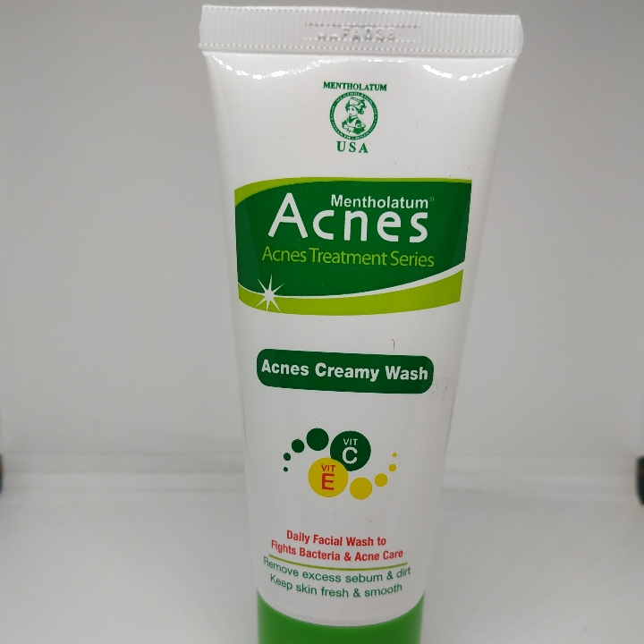 Acnes Creamy Wash