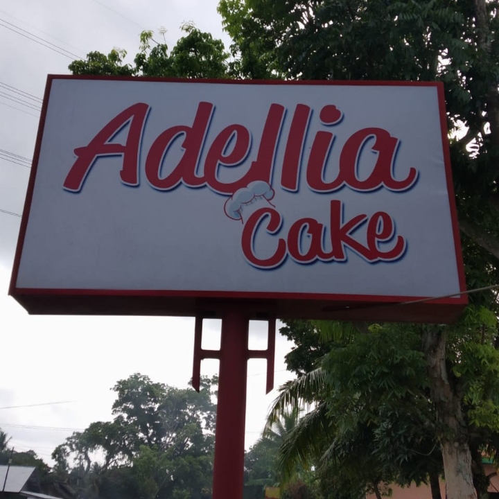 Adelia Cake