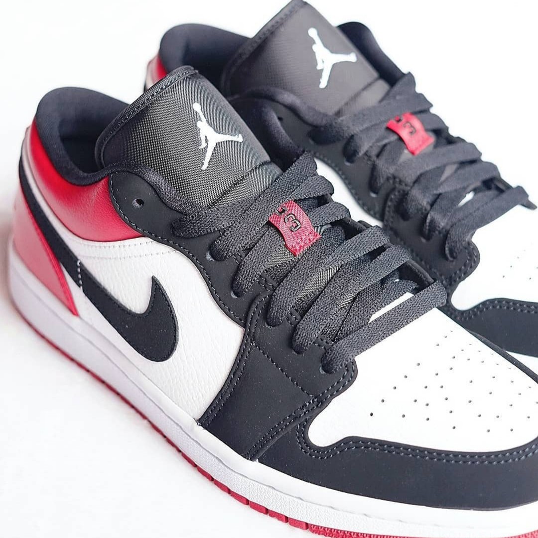 Air Jordan 1 Low Black Toe 3