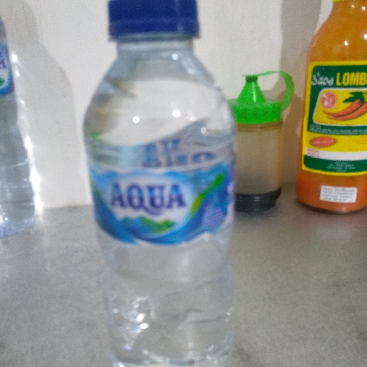 Air Mineral 330 ml