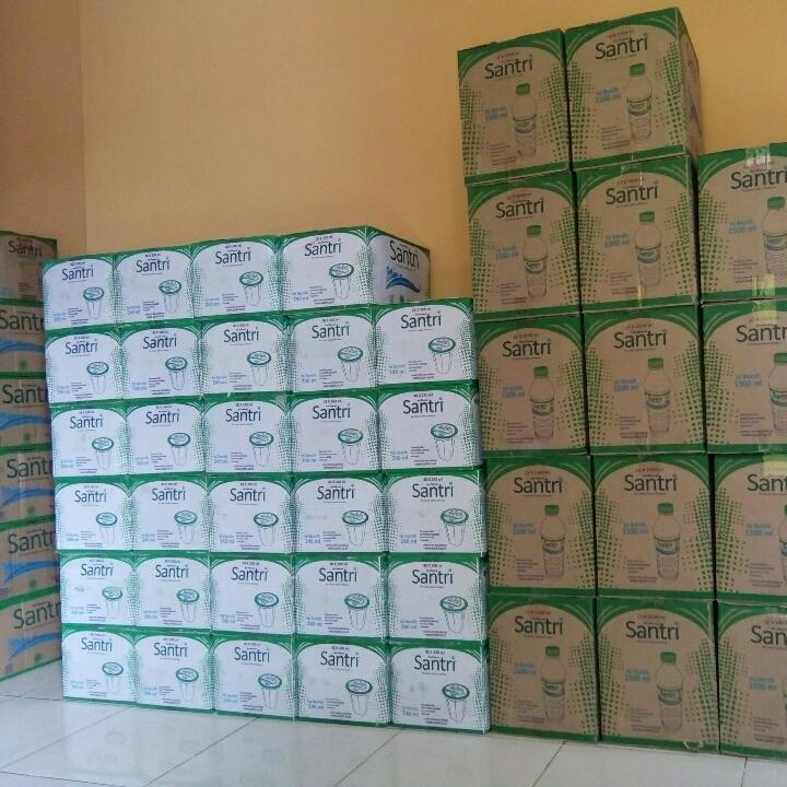 Air Mineral Santri 120ml 2