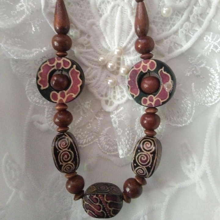 Aksesoris Kalung Etnik