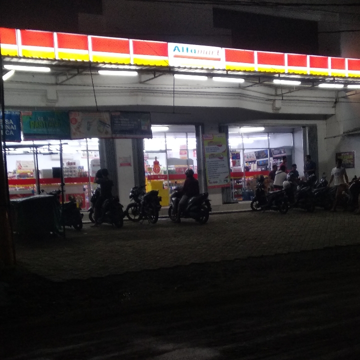 Alfamart Dekat Hotel Samawa Rea