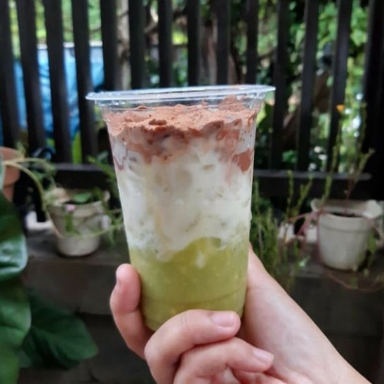 Alpukat Kocok Milo