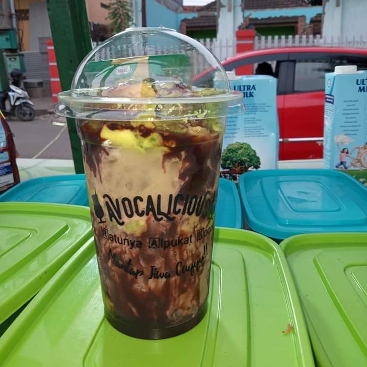 Alpukat Kocok Susu Coklat