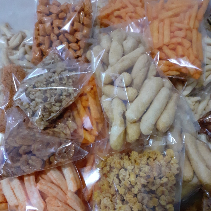 Aneka Snack