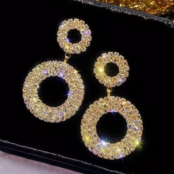 Anting Panjang Dengan Berlian Imitasi 3