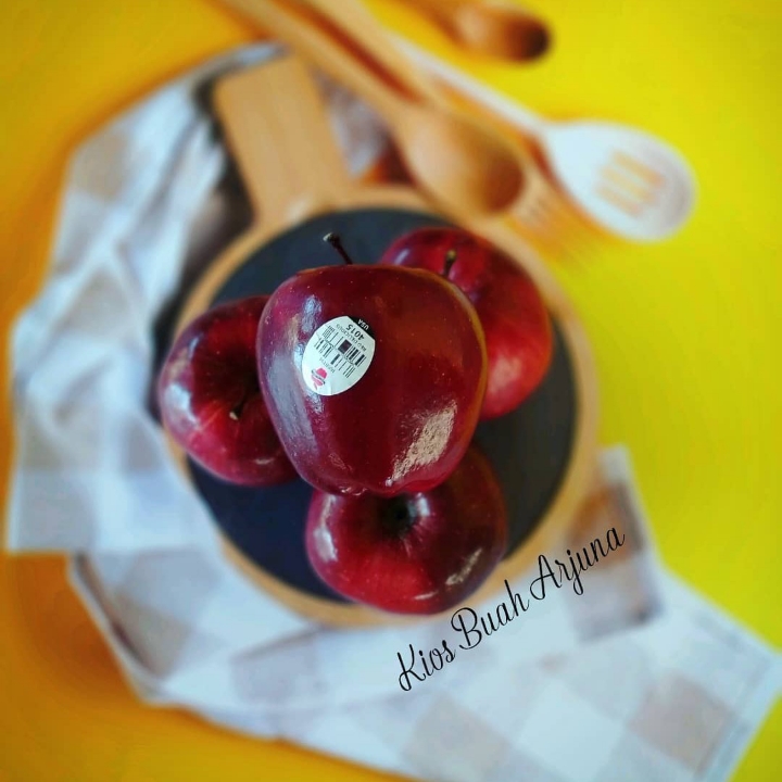 Apel Merah 