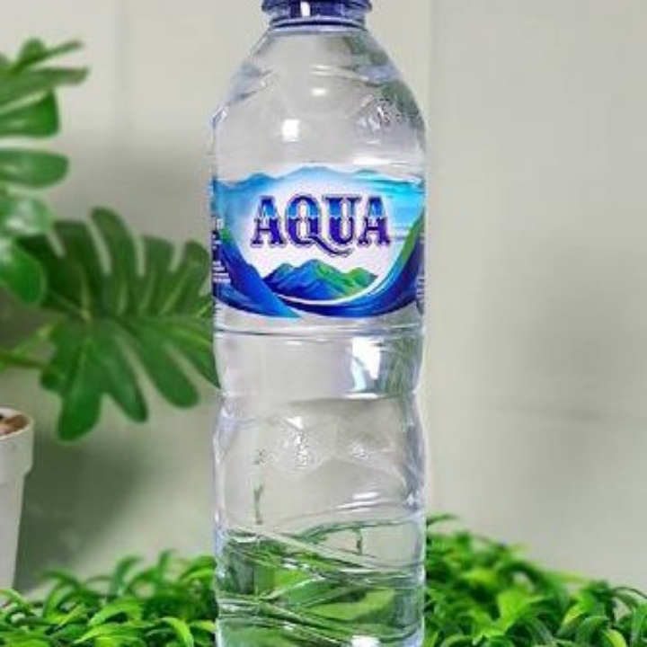 Aqua Botol Tanggung