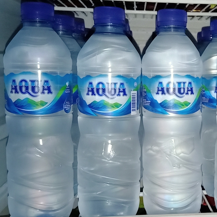 Aqua botol