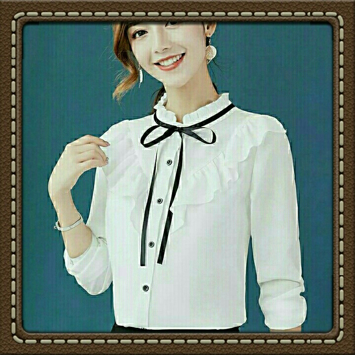 Atasan Claudia White