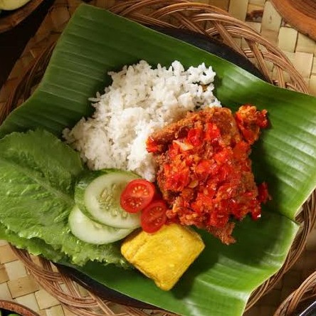 Ayam Alas Daun