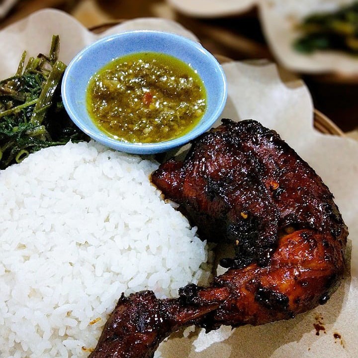 Ayam Bakar Cahkangkung