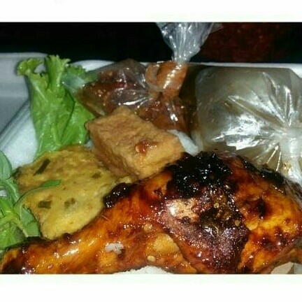 Ayam Bakar Lengkap