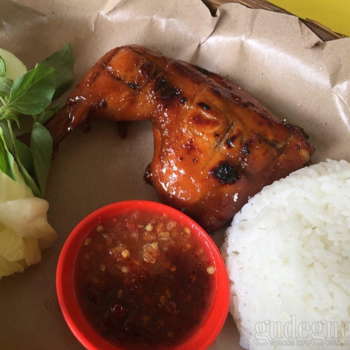 Ayam Bakar Madu Paha Plus Nasi