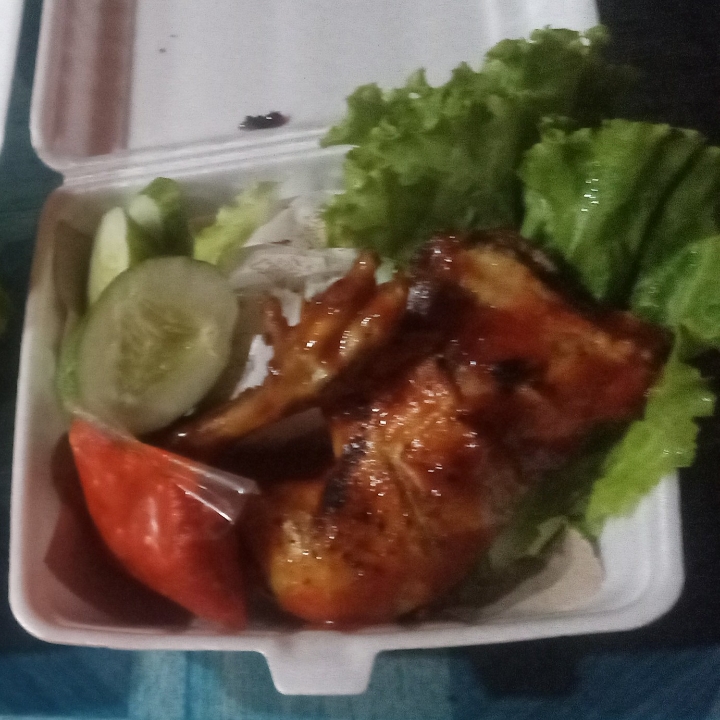 Ayam Bakar Nasi Kumplit