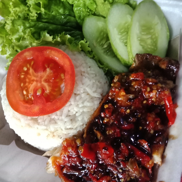 Ayam Bakar Penyet