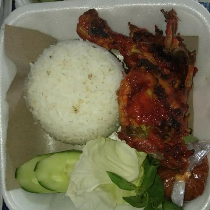 Ayam Bakar Potong Pake Nasi