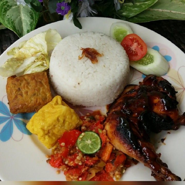 Ayam Bakar Sambel Goang
