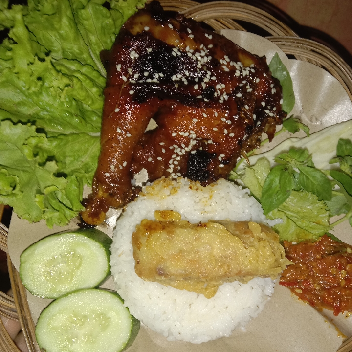 Ayam Bakar Taliwang Ayam Kampung