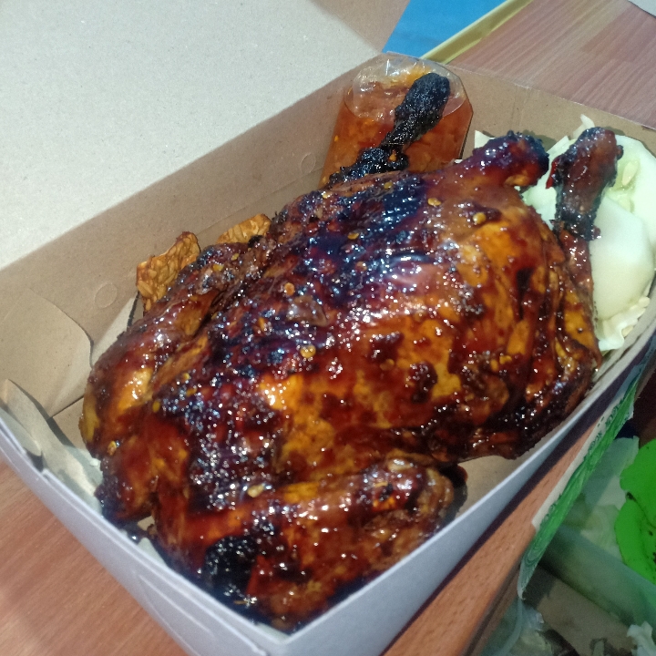 Ayam Bakat Utuh