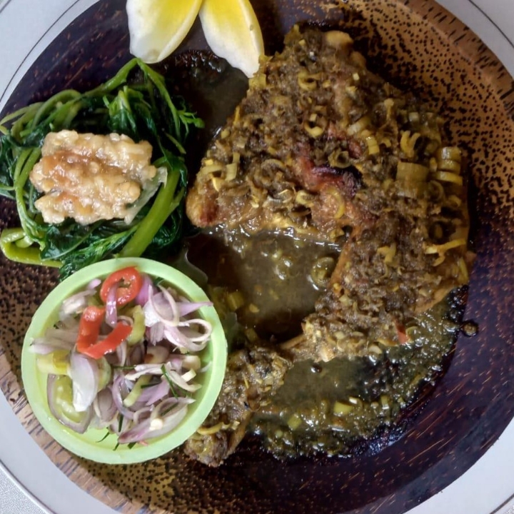 Ayam Betutu 