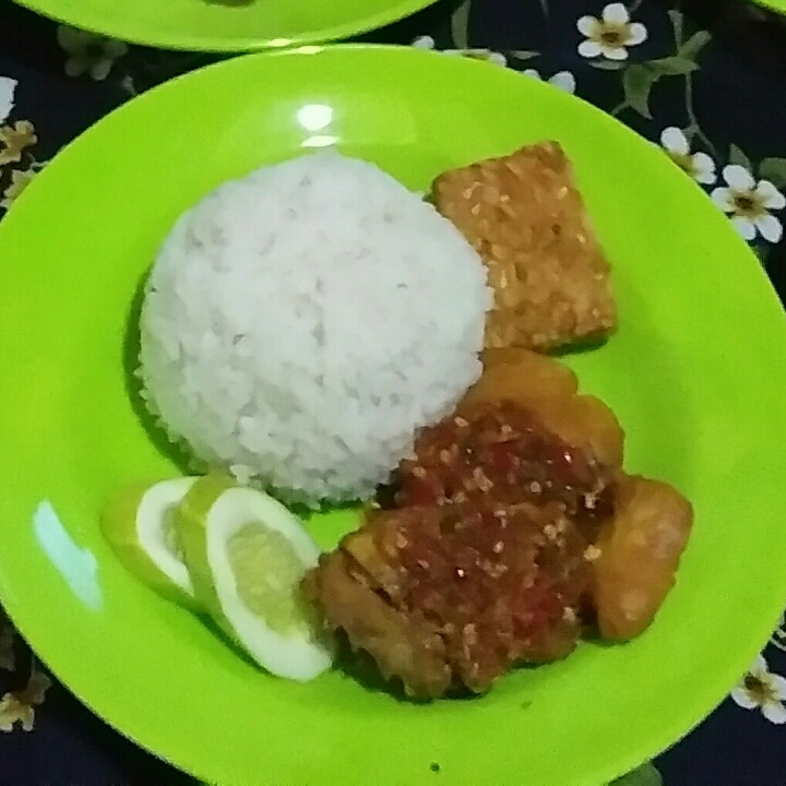 Ayam Geprek 