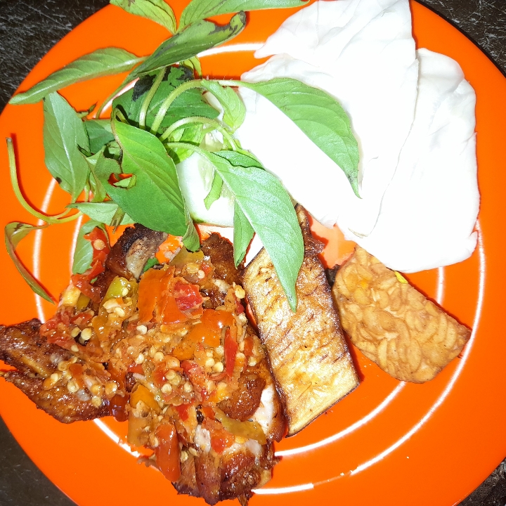 Ayam Penyet