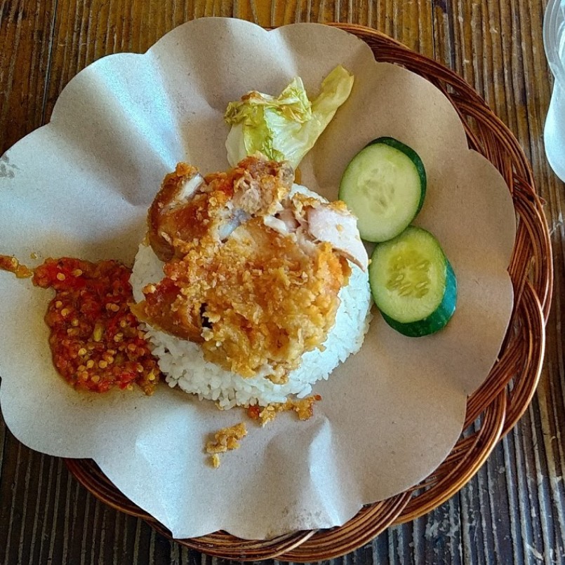 Ayam Geprek 10000 Punia