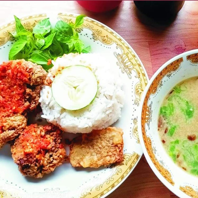 Ayam Geprek Aira