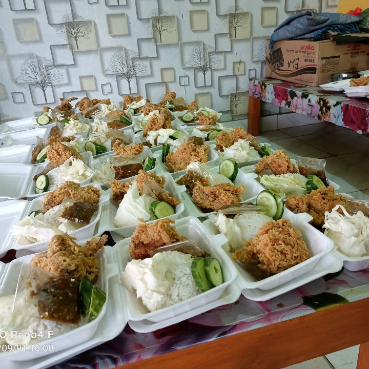 Ayam Geprek Bie - From Boba Blink Indonesia 4
