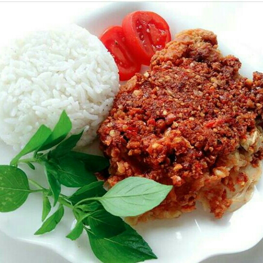 Nasi Ayam Geprek Crispy 