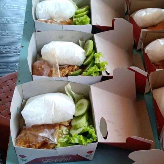 Ayam Geprek Dan Nasi