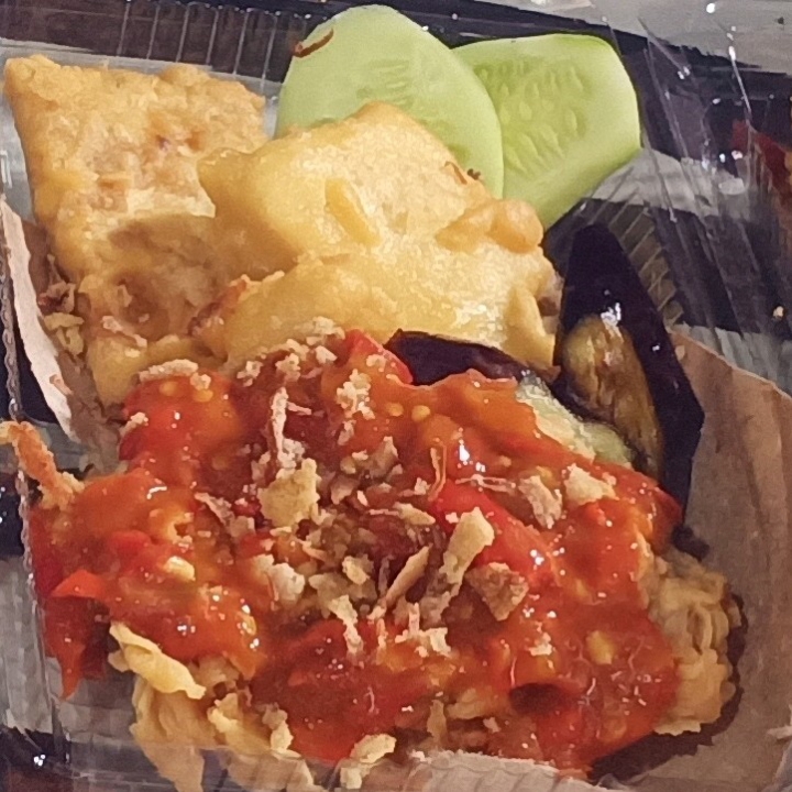Ayam Geprek Komplit