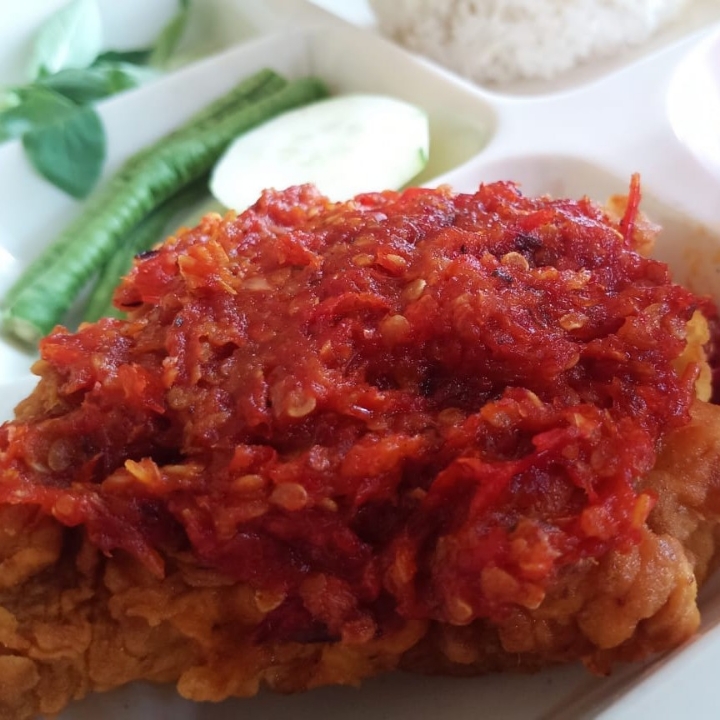 Ayam Geprek Level Plus Nasi