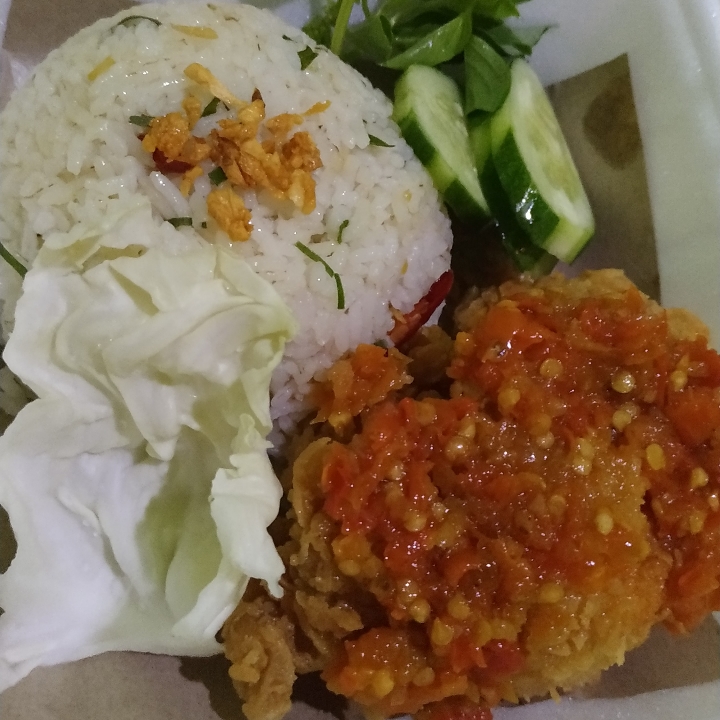 Ayam Geprek Nasi Daun Jeruk 2