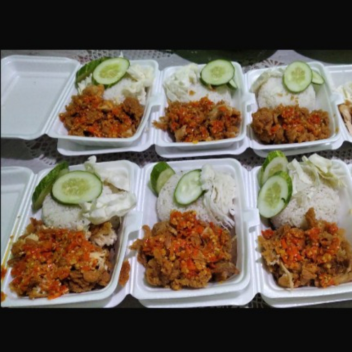 Ayam Geprek Pake Nasi 4