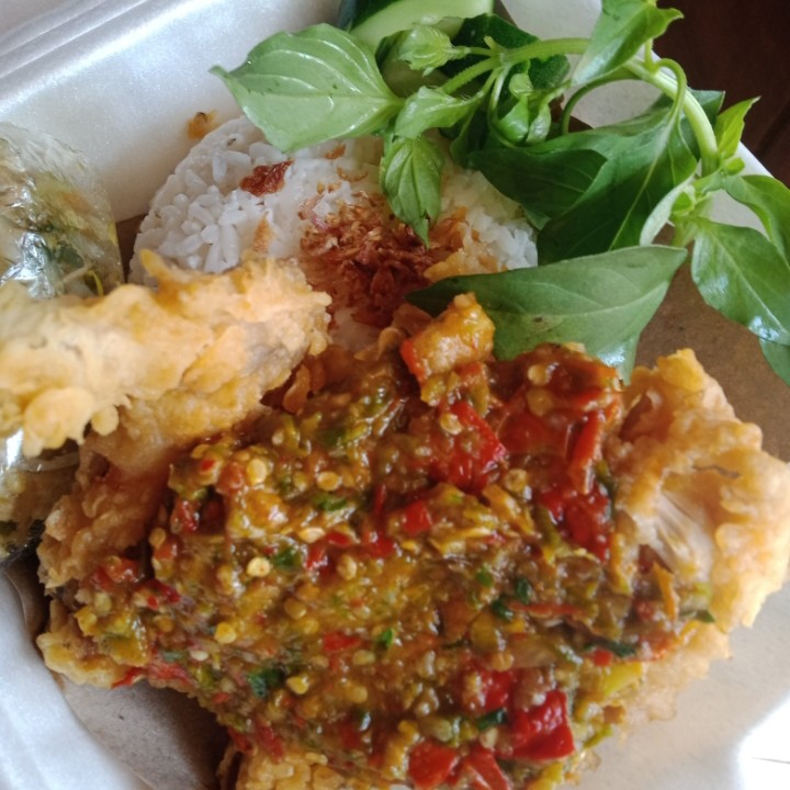 Ayam Geprek Paket Komplit