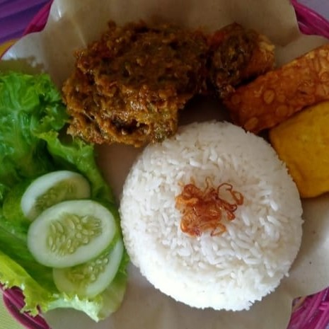 Ayam Geprek Tahu Tempe Plus Es Teh Manis