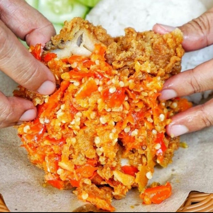 Ayam Geprek Plus Nasi