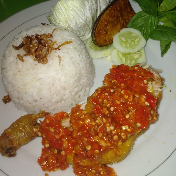 Ayam Geprek Plus Nasi