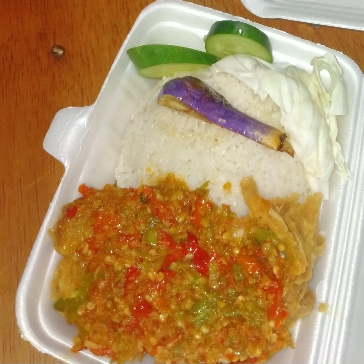 Ayam Geprek Plus Nasi