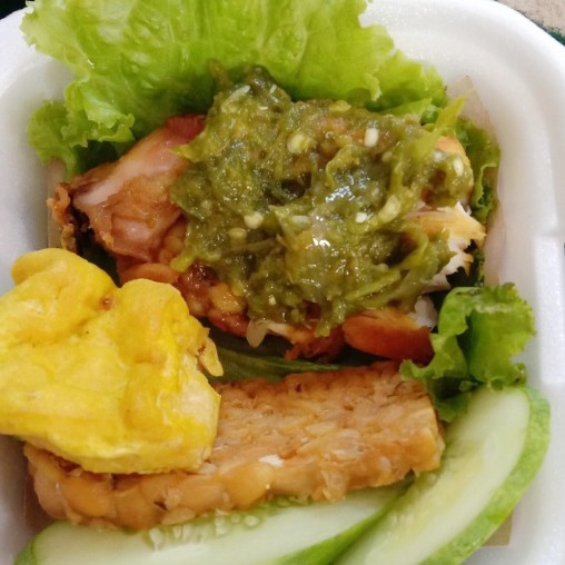 Ayam Geprek Sambal Ijo 