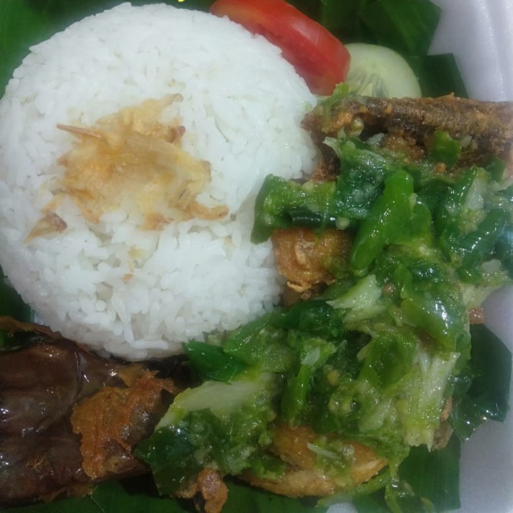 Ayam Geprek Sambal Ijo